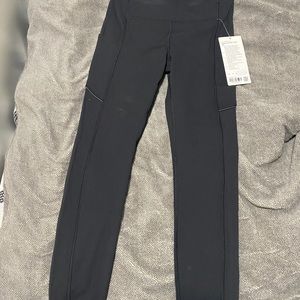 Black Lululemon Leggings Speed Up MR Tight 28”